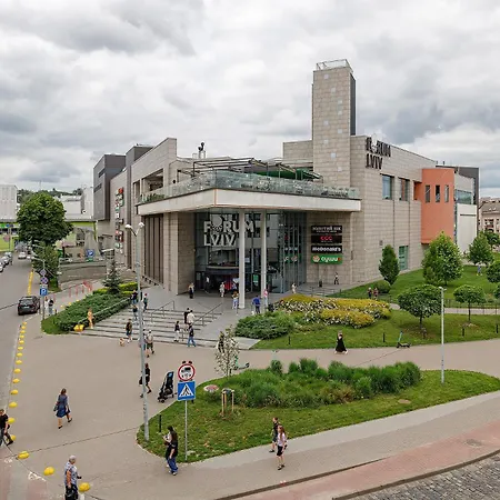 в центрі львова Apartamento Leópolis